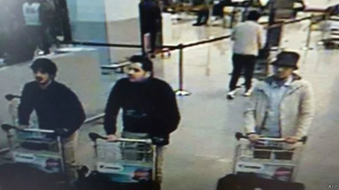 imagen con rostros de sospechosos de atentados en bruselas 127 image copyright belgium police